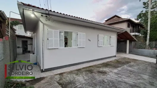 Casa com 2 Quartos à venda, 90m² no Lagoa da Conceição, Florianópolis