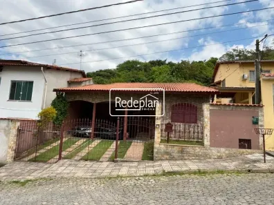 Casa com 4 Quartos à venda, 421m² no São João Batista, Volta Redonda
