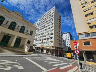 Apartamento com 1 Quarto para alugar, 42m² no Centro, Florianópolis