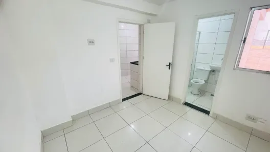 Casa com 1 Quarto para alugar, 40m² no Umuarama, Osasco