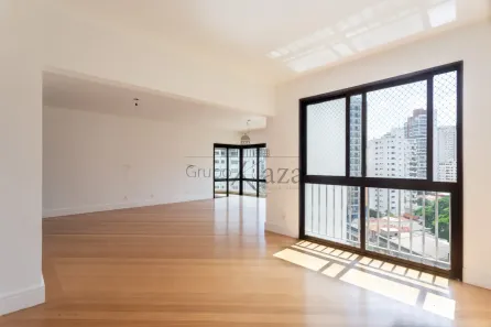 Apartamento com 3 Quartos à venda, 177m² no Moema, São Paulo