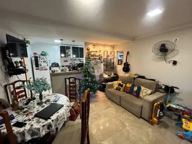 Sobrado com 2 Quartos à venda, 95m² no Marapé, Santos