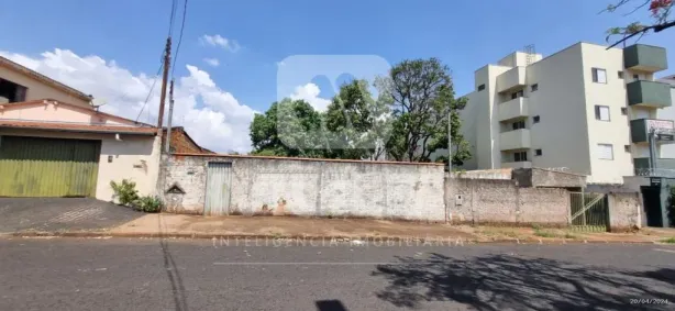 Lote/Terreno com 1 Quarto à venda, 528m² no Osvaldo Rezende, Uberlândia