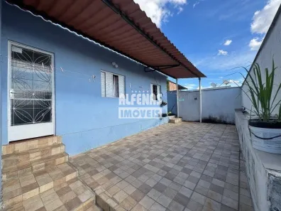 Casa com 2 Quartos à venda, 85m² no Jardim Laguna, Contagem