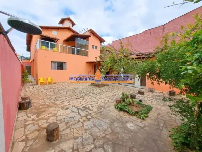 Casa com 5 Quartos à venda, 343m² no Santa Amélia, Belo Horizonte
