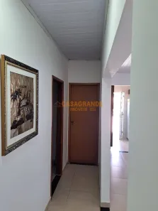 Casa com 3 Quartos à venda, 221m² no Monte Castelo, São José dos Campos