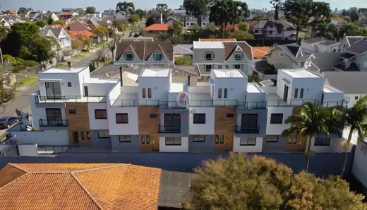 Casa de Condomínio com 4 Quartos à venda, 179m² no Guabirotuba, Curitiba