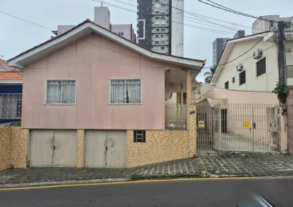 Casa com 4 Quartos à venda, 121m² no Centro, Ponta Grossa