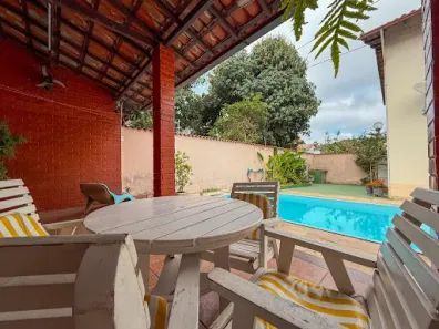 Casa com 3 Quartos à venda, 231m² no Siderópolis, Volta Redonda
