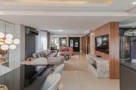 Casa de Condomínio com 3 Quartos à venda, 400m² no Hípica, Porto Alegre