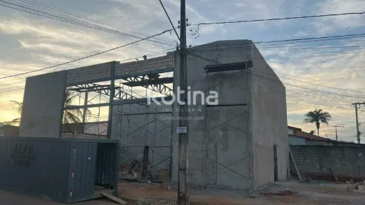 Galpão/Depósito/Armazém para alugar, 200m² no São Jorge, Uberlândia