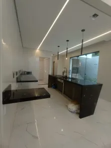 Casa com 3 Quartos à venda, 200m² no Tarumã, Manaus