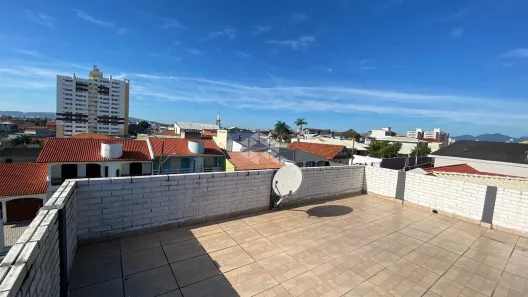 Casa com 4 Quartos à venda, 250m² no Barreiros, São José