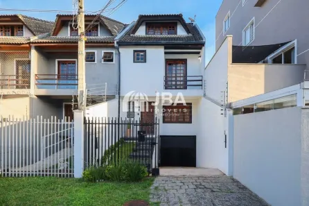 Sobrado com 4 Quartos à venda, 147m² no Tarumã, Curitiba