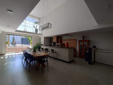 Casa com 4 Quartos para alugar, 372m² no Cidade Jardim, Uberlândia