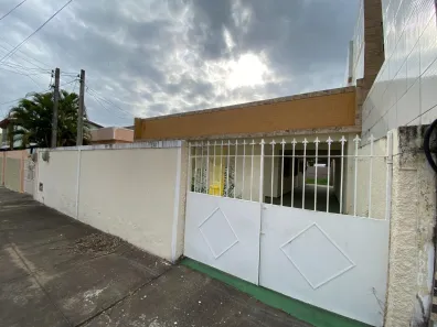 Casa com 3 Quartos à venda, 180m² no Parque Santo Antônio, Campos dos Goytacazes