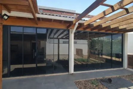 Casa de Condomínio com 3 Quartos para alugar, 86m² no Jardim das Estações, Maringá