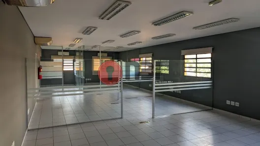 Sala Comercial para alugar, 800m² no Distrito Industrial Waldemar de Oliveira Verdi, São José do Rio Preto