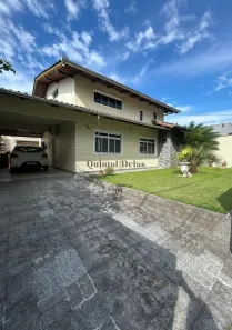 Casa com 3 Quartos à venda, 201m² no São Judas, Itajaí