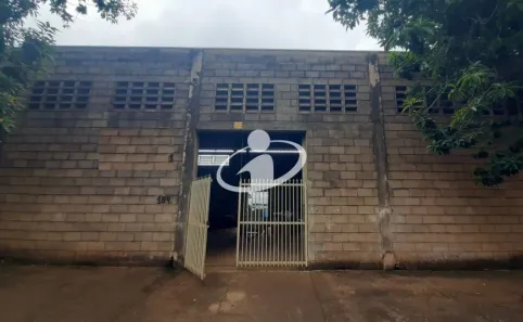 Galpão/Depósito/Armazém para alugar, 10m² no Dona Zulmira, Uberlândia