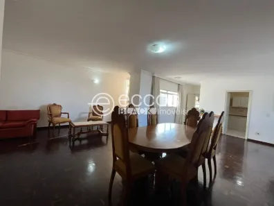 Apartamento com 3 Quartos à venda, 166m² no Centro, Uberlândia