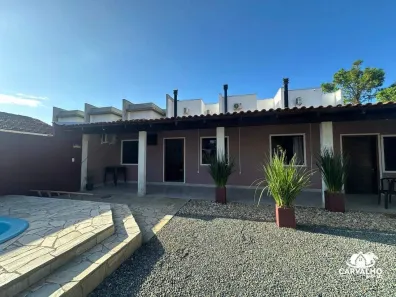 Casa com 3 Quartos para alugar, 85m² no Itacolomi, Balneário Piçarras