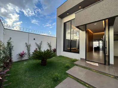 Casa com 3 Quartos à venda, 180m² no Jardim Inconfidência, Uberlândia