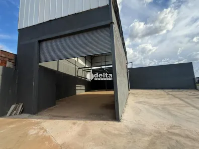 Ponto Comercial para alugar, 200m² no Bom Jesus, Uberlândia