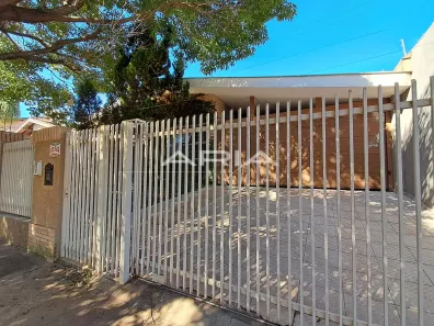 Casa com 3 Quartos à venda, 199m² no Lago Parque, Londrina