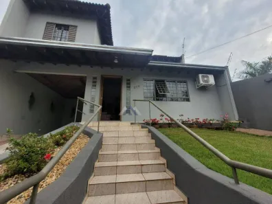 Casa com 4 Quartos à venda, 215m² no Universitário, Londrina