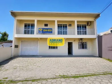 Casa com 3 Quartos para alugar, 150m² no Forquilhinha, São José