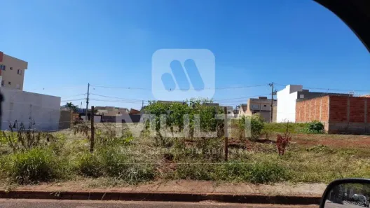 Lote/Terreno com 1 Quarto à venda, 250m² no Jardim Brasília, Uberlândia