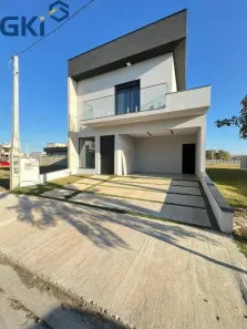 Sobrado com 4 Quartos à venda, 213m² no Jardim Jacinto, Jacareí