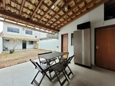 Sobrado com 3 Quartos à venda, 138m² no Loteamento Madrid, Maringá