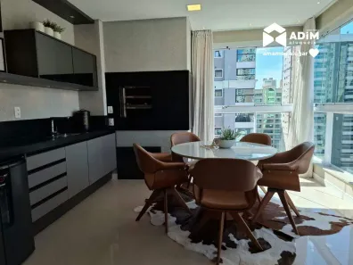 Apartamento com 3 Quartos para alugar, 142m² no Meia Praia, Itapema