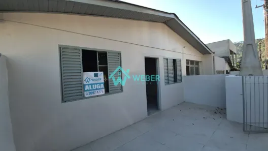 Casa com 2 Quartos para alugar, 60m² no Vila Nova, Novo Hamburgo