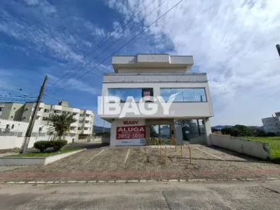 Galpão/Depósito/Armazém para alugar, 713m² no Sertão do Maruim, São José