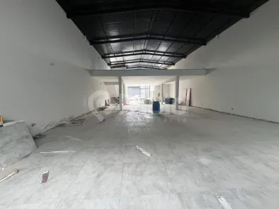 Sala Comercial para alugar, 385m² no Paulista, Piracicaba