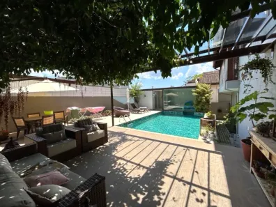 Casa de Condomínio com 7 Quartos à venda, 670m² no Vila Oliveira, Mogi das Cruzes