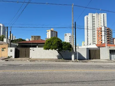 Imóvel Comercial com 3 Quartos para alugar, 224m² no Lagoa Nova, Natal