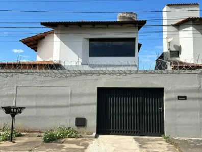 Sobrado com 4 Quartos para alugar, 200m² no Setor Jaó, Goiânia
