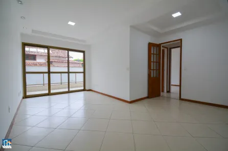Apartamento com 2 Quartos para alugar, 75m² no Recreio dos Bandeirantes, Rio de Janeiro