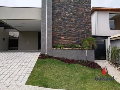 Casa com 3 Quartos para alugar, 136m² no Monte Belo, Taubaté
