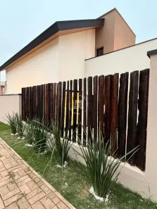 Casa de Condomínio com 4 Quartos para alugar, 200m² no Jardim Novo Mundo, Jundiaí