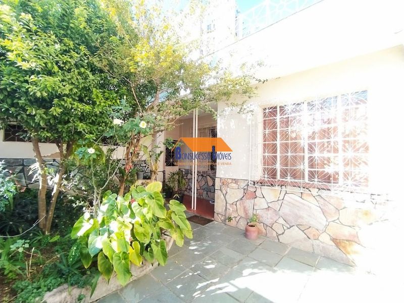 Casa com 3 quartos — Sagrada Família, Belo Horizonte
