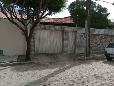 Casa com 4 Quartos à venda, 264m² no Papicu, Fortaleza