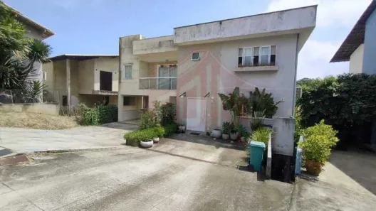 Casa de Condomínio com 3 Quartos à venda, 300m² no Vila Progresso, Niterói