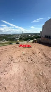 Lote/Terreno à venda, 330m² no Condomínio Residencial Colinas do Paratehy, São José dos Campos
