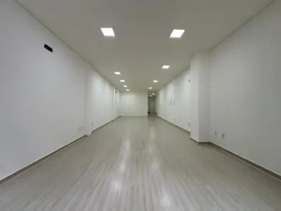 Ponto Comercial à venda, 125m² no Meia Praia, Itapema
