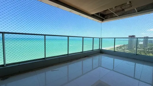 Apartamento com 4 Quartos para alugar, 226m² no Guaxuma, Maceió